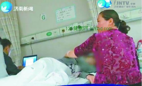 被投毒女生已住院治疗 本版照片均为视频截图